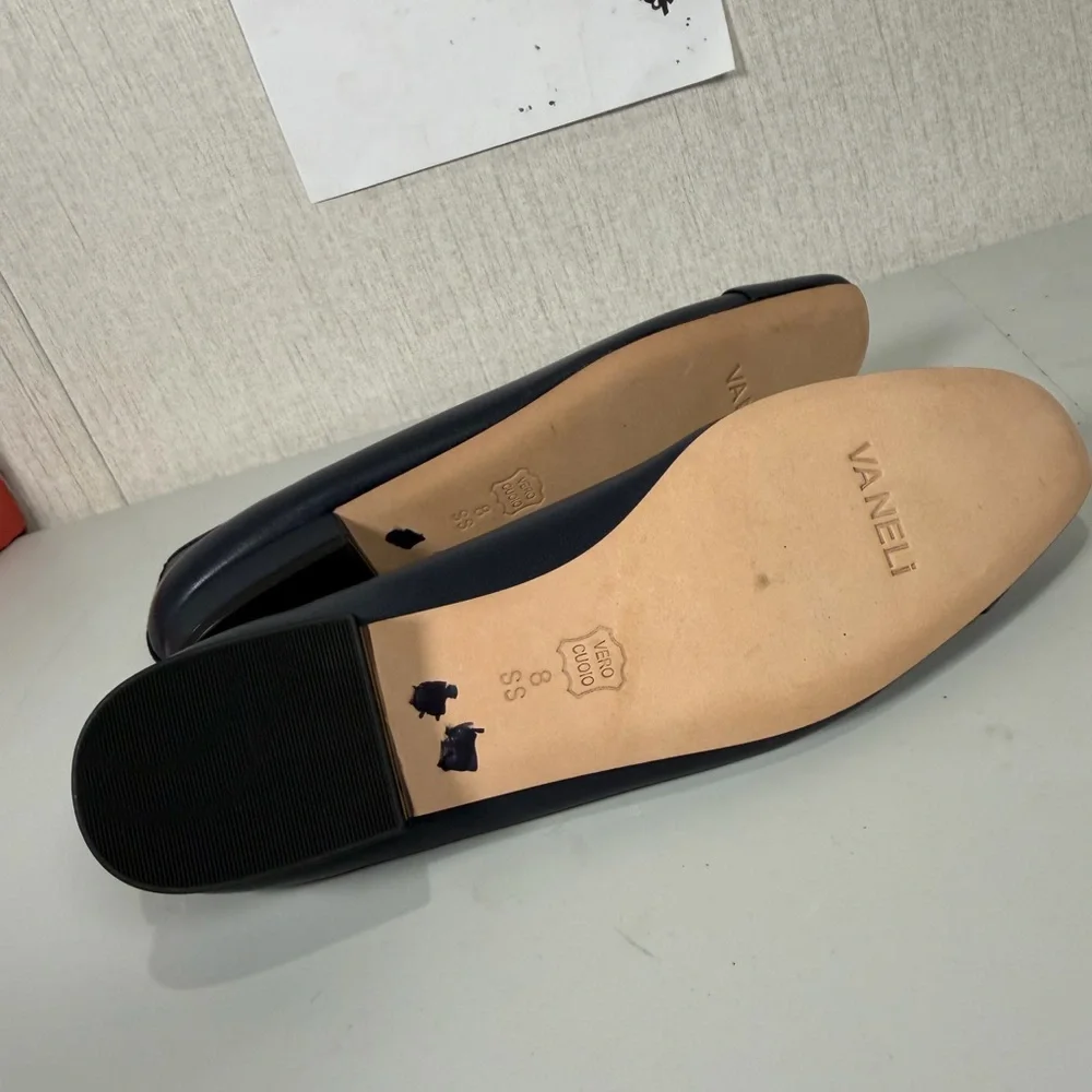 Vaneli Fc-313 Navy Nappa Soft‎ Leather Cap Toe Ballet Flat Narrow size 8SS